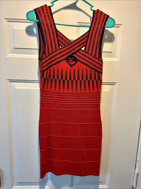 WOW Couture Geometric Knit Mini Dress in Red & Black Size Medium